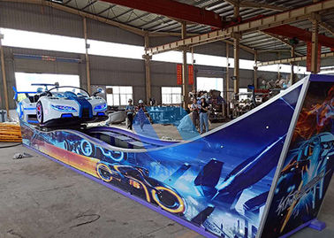China Veiligheid/het Opwindende Mini Vliegende Materiaal van het AutoPretpark voor Kinderen fabriek
