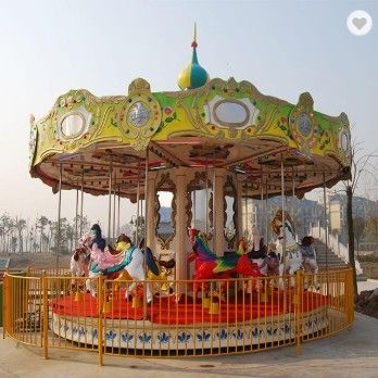 Gaat de Muzikale Carrousel van Pretparkkinderen, Muzikale Vrolijk om Carrousel