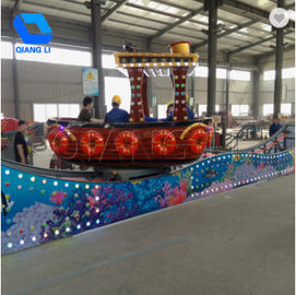 China Het vermaak berijdt Mini Vliegende Auto 8/12 Personen voor de Spelen van Jonge geitjescarnaval fabriek